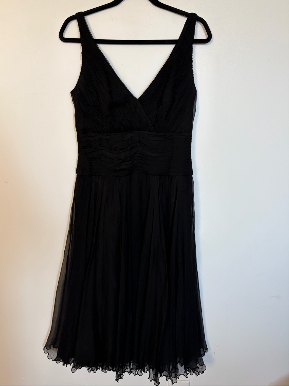 Tadashi Vintage 100% Silk Black V-Neck Sleeveless Dress - 10